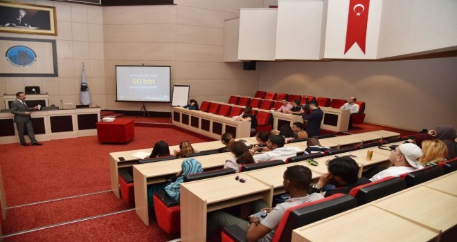 Başkan Tiryakiden Yabancı Öğrencilere Yerel Yönetimler Dersi
