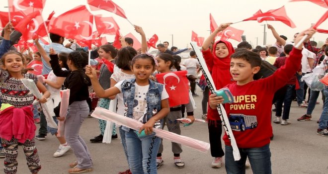450 Minik Çocuk, Uçurtma Şenliğinde Buluştu