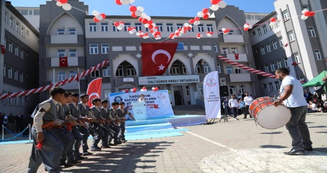 Bingölde 57 Bin 840 Öğrenci Ders Başı Yaptı