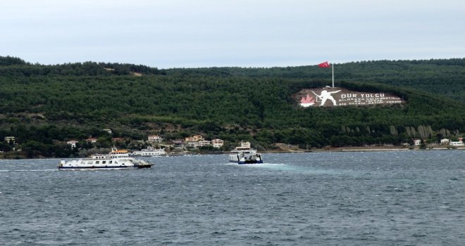 Gökçeadada Feribot Seferlerine Fırtına Engeli