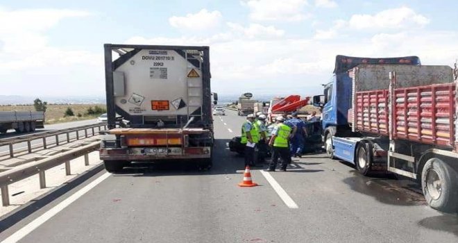 Eskişehirde Trafik Kazası: 1 Ölü, 4 Yaralı