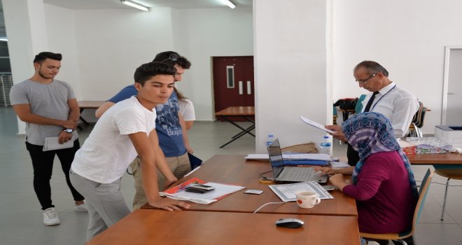 Uludağ Üniversitesinde Kayıtlar Başladı