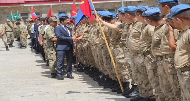 Kaymakam Öztürk Polis, Asker Ve Vatandaşların Bayramını Kutladı