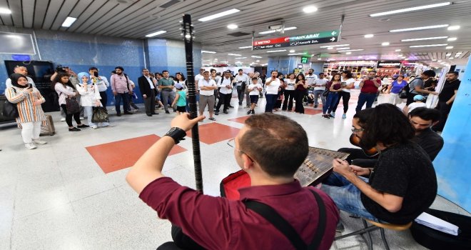 Sanatın Ve Sanatçıların Yeni Adresi Metrolar Oldu
