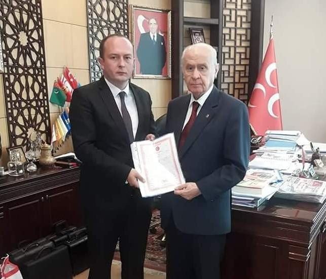 Eskişehir Ülkü Ocaklarının Tapusu Bahçeliye Sunuldu