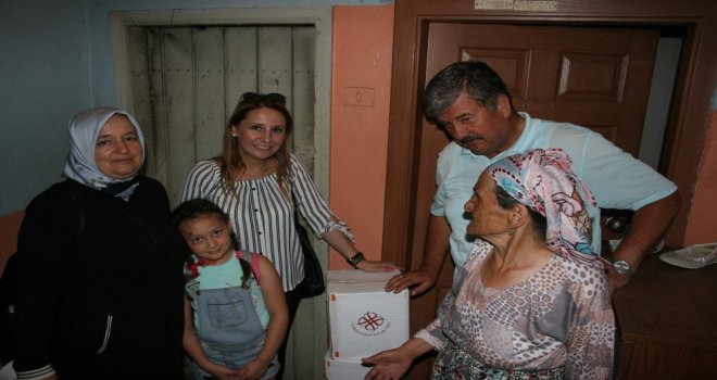 Hayat Sağlık Vakfı Yüzleri Güldürüyor