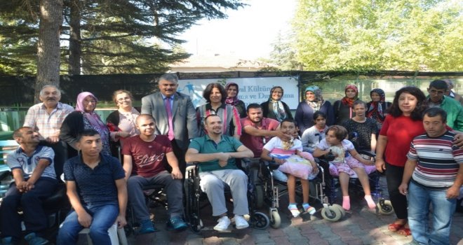 Başkan Özgüven: “Engelleri Beraber Aşıyoruz”
