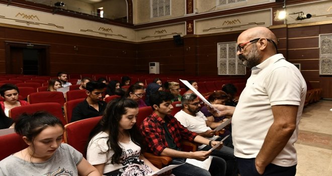 Mamak Kent Tiyatrosu “Dikkat Trafik” Adlı Oyun İle Sezona Başlayacak