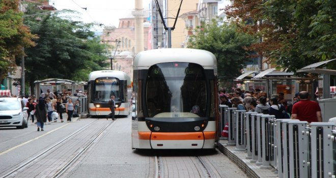 Eskişehirdeki Ulaşım Ücretleri Mega Kentlere Kafa Tutuyor