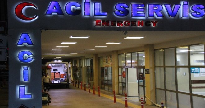 Şanlıurfada 112 Acil Servis Görevlisi Hasta Yakını Tarafından Bıçaklandı