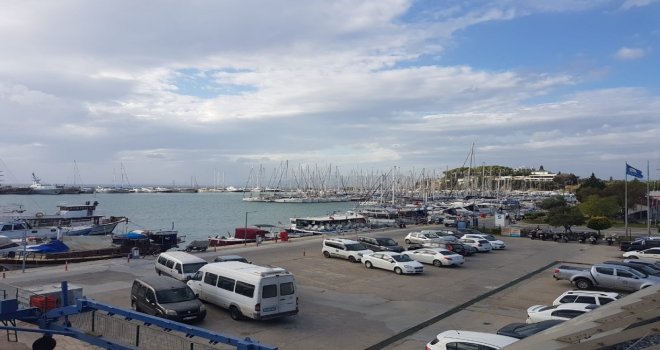 Kuşadasında Fırtına Hazırlıkları