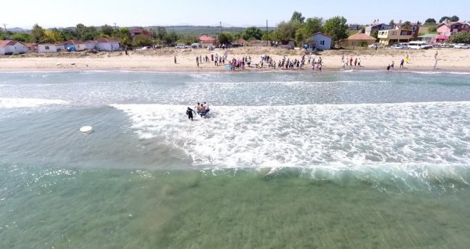 Sinopta 2 Kardeş Denizde Boğulma Tehlikesi Geçirdi