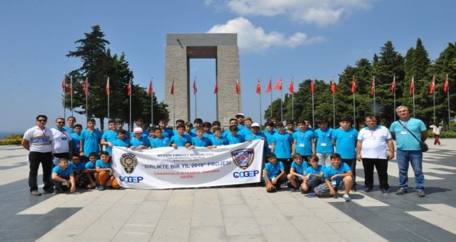 Polisten Dezavantajlı Çocuklara Gezi Etkinliği