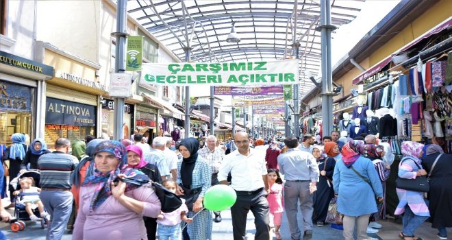 Çarşı Pazarda Bayram Hareketliliği