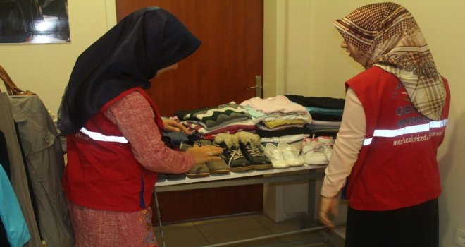 Elbistan Gençlik Merkezinden Askıda Kıyafet Kampanyası