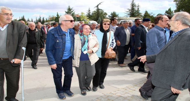 Ünlü Oyuncu Mehmet Uslu, Memleketi Akşehirde Defnedildi