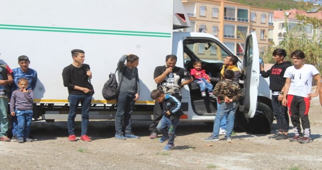 Ayvalıkta 28 Kaçak Göçmen Yakalandı