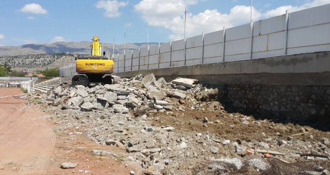 Erzincan 13 Şubat Şehir Stadı Yıkılıyor