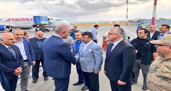 Kültür Ve Turizm Bakanı Ersoy Vanda