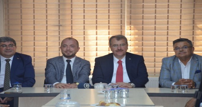 Bakan Yardımcısı Eldemir, Ak Parti İl Başkanlığını Ziyaret Etti