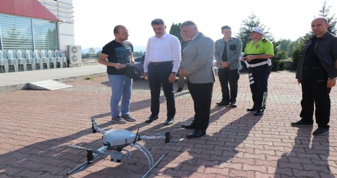 Emniyet Ekiplerinden Dronelu Trafik Denetimi