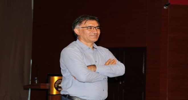 Prof. Dr. Şirin: “Evinizde Ekransız Bir Alan Olmalı”
