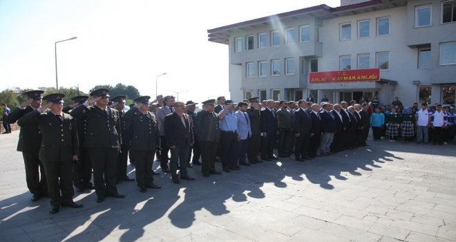 Ahlatta Gaziler Günü Kutlandı