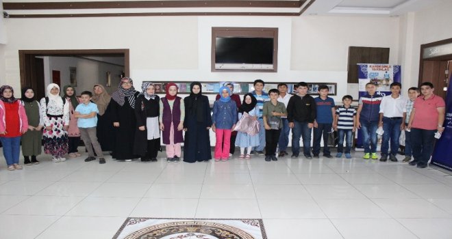 Yaz Kuran Kursunda Eğitim Gören Öğrenciler Arasında Bilgi Yarışması Düzenlendi
