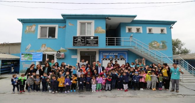 Çocuklar Hayvanları Koruma Gününde Sahipsiz Hayvanları Unutmadı