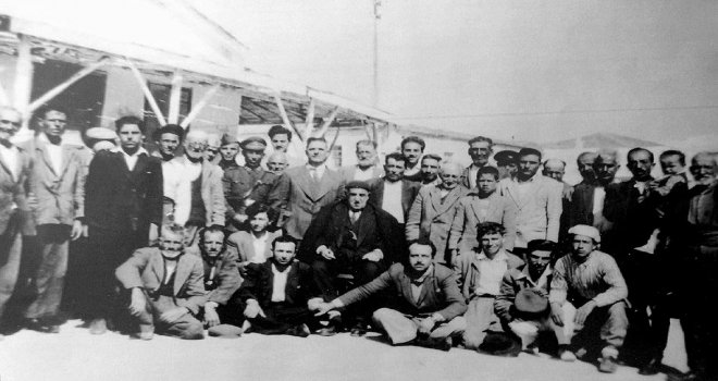 Çeşmede 69 Yıllık Toplu Bayramlaşma Geleneği Yaşatılıyor