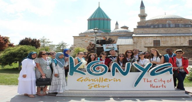 Sü-Tömer, Yabancı Öğrencilere Türk Kültürünü Tanıtıyor