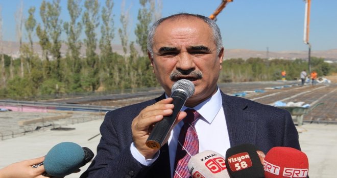 Sivasın Trafiğini Rahatlatacak Bulvarın Yapımı Sürüyor