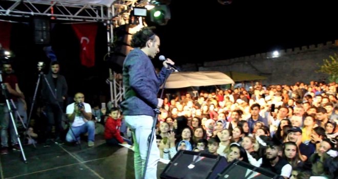 Oğuz Aksaç Ardahanlıları Coşturdu