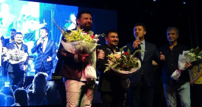 Bulgar Sanatçılar Çorluluları Coşturdu