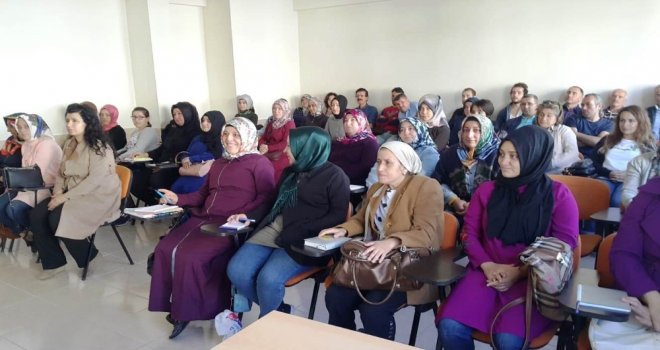 Kütahyada Okul Servis Sürücülerine Ve Rehber Personele Eğitim