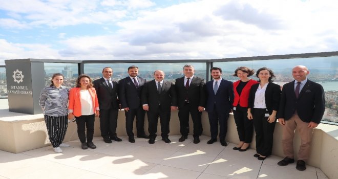 Bakan Varank İstiklal Caddesinde