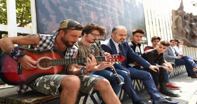 Başkandan ‘Müzik Molası