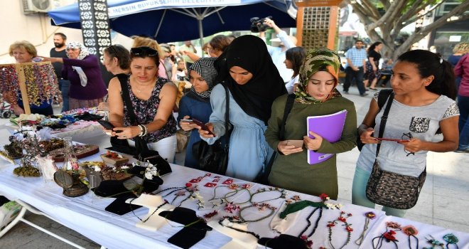 Mersinde El Emeği Göz Nuru İğne Oyaları Görücüye Çıktı