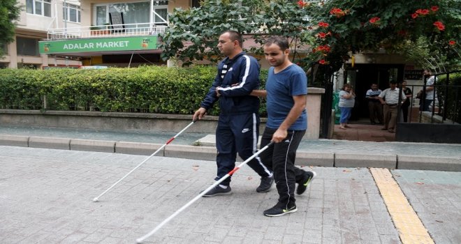 Sarı Çizgiler Yetersiz Ve Engellere Dolu