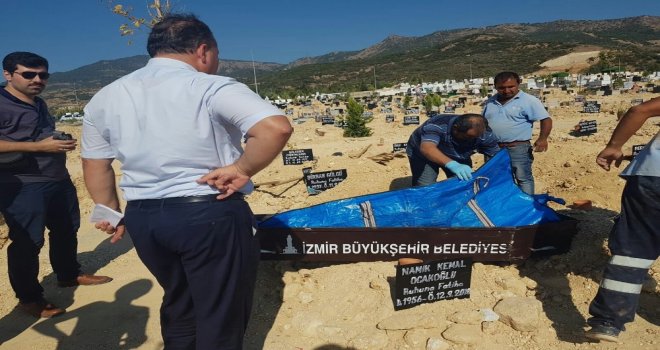 Enfeksiyondan Hayatını Kaybeden Kadının Mezarı Açıldı