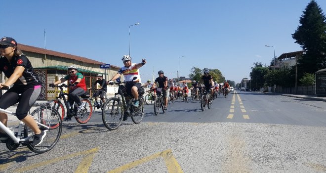 Düzce Otomobilsiz Kent Gününde Pedal Çevirdiler