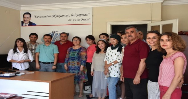 Kazakistanlı Gazeteciler İhlas Haber Ajansını Yakından Tanıdı