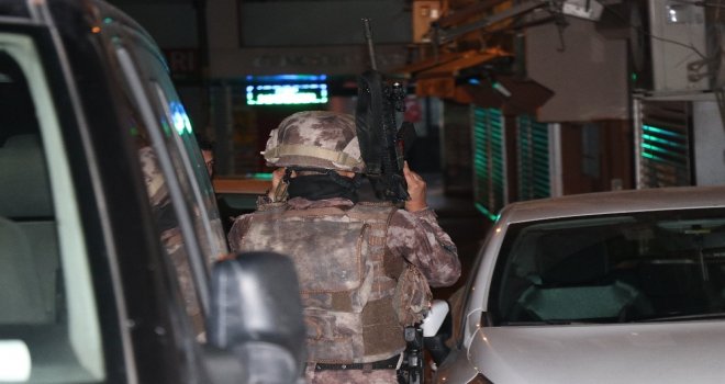 Kağıthanede Şafak Vakti Narkotik Operasyonu: Çok Sayıda Gözaltı