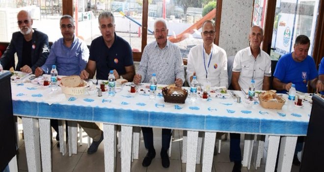 Zenitsa Halk Oyunları Ekibi Lapsekinin Kurtuluş Gününde Sahne Alacak