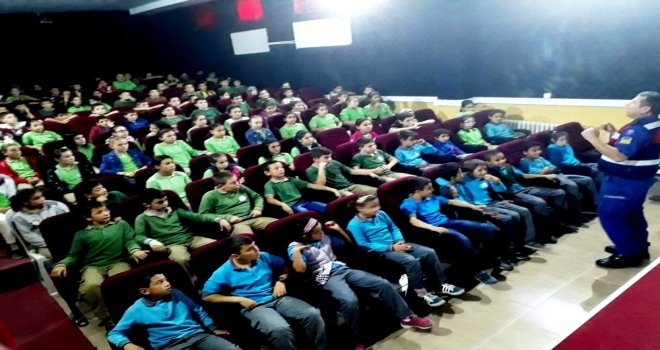 Alaşehir Jandarmadan Öğrencilere Trafik Eğitimi