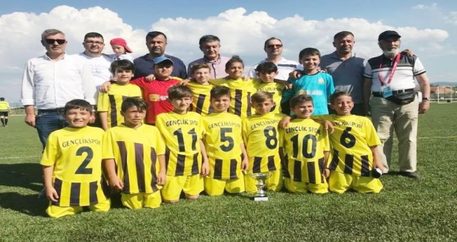 Tavşanlı Gençlikspor, U11Lerin Şampiyonu Oldu
