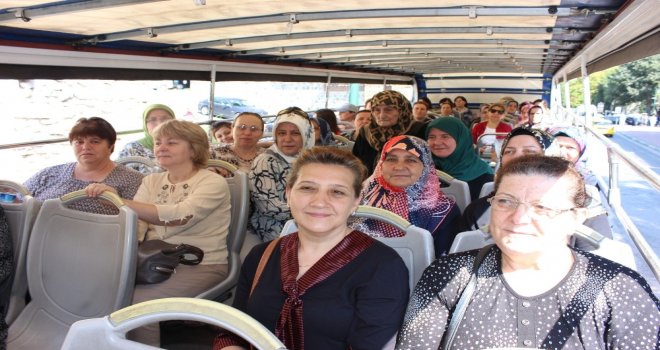 Yaşlılar Bursanın Tarihî Mekânlarını Geziyor