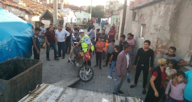 Polis Çalıntı Ve Plakasız Motosikletlere El Koydu