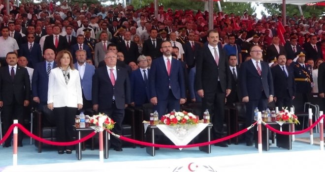 Bakan Kasapoğlu, Kütahyada Zafer Bayramı Kutlamalarına Katıldı