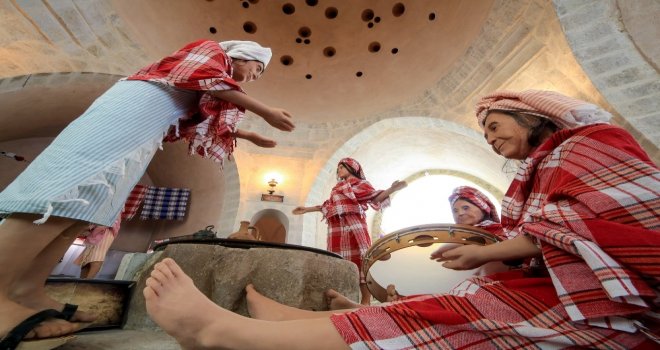 Battalgazideki Tarihi Mekanlara Ziyaretçi Akını Yaşanıyor